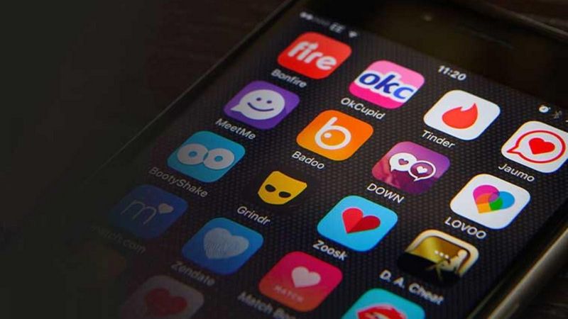 Interracial Dating: Browsing Love Across Cultures